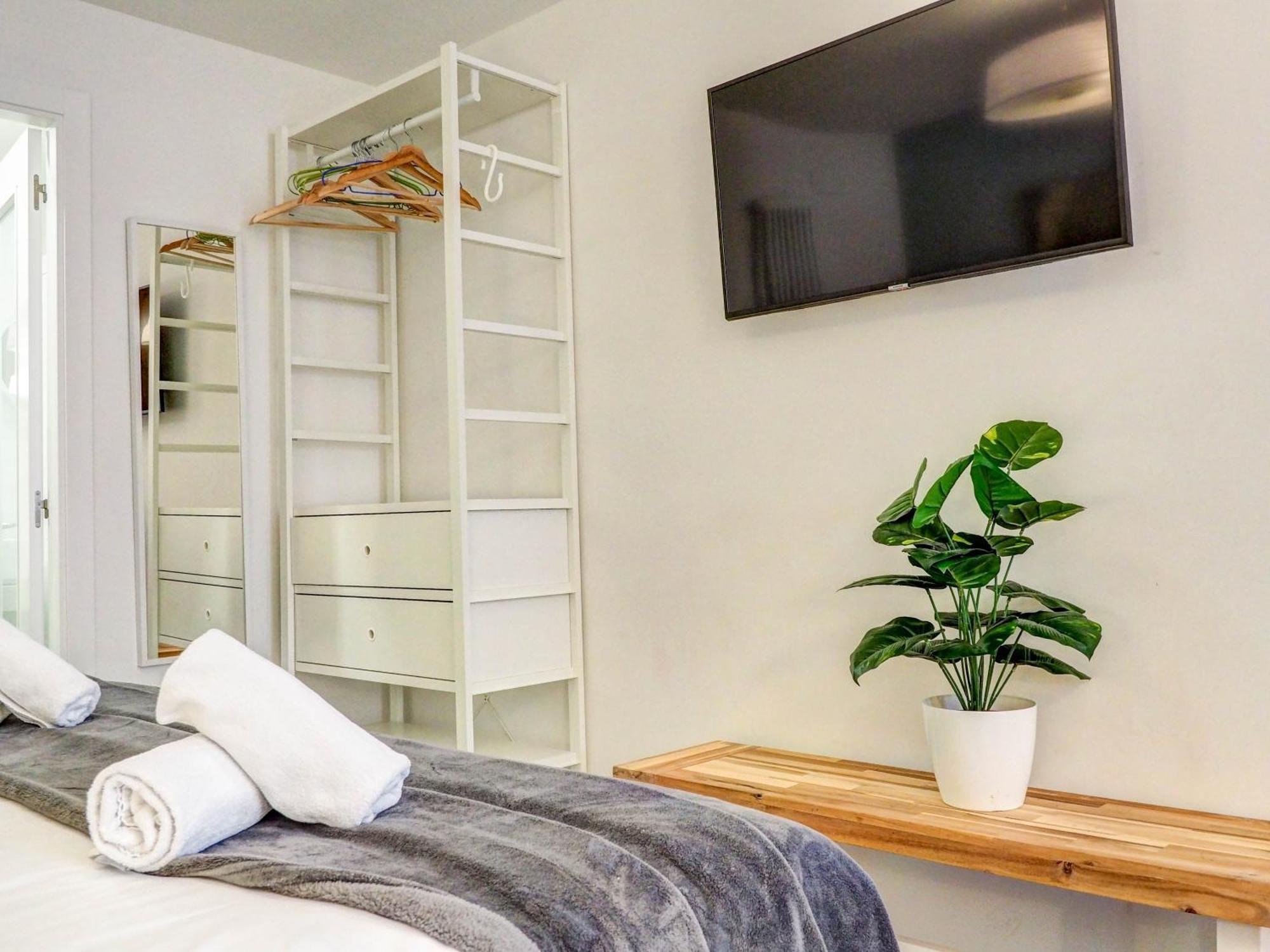 The Green Oasis By Hello Homes Sitges Ngoại thất bức ảnh
