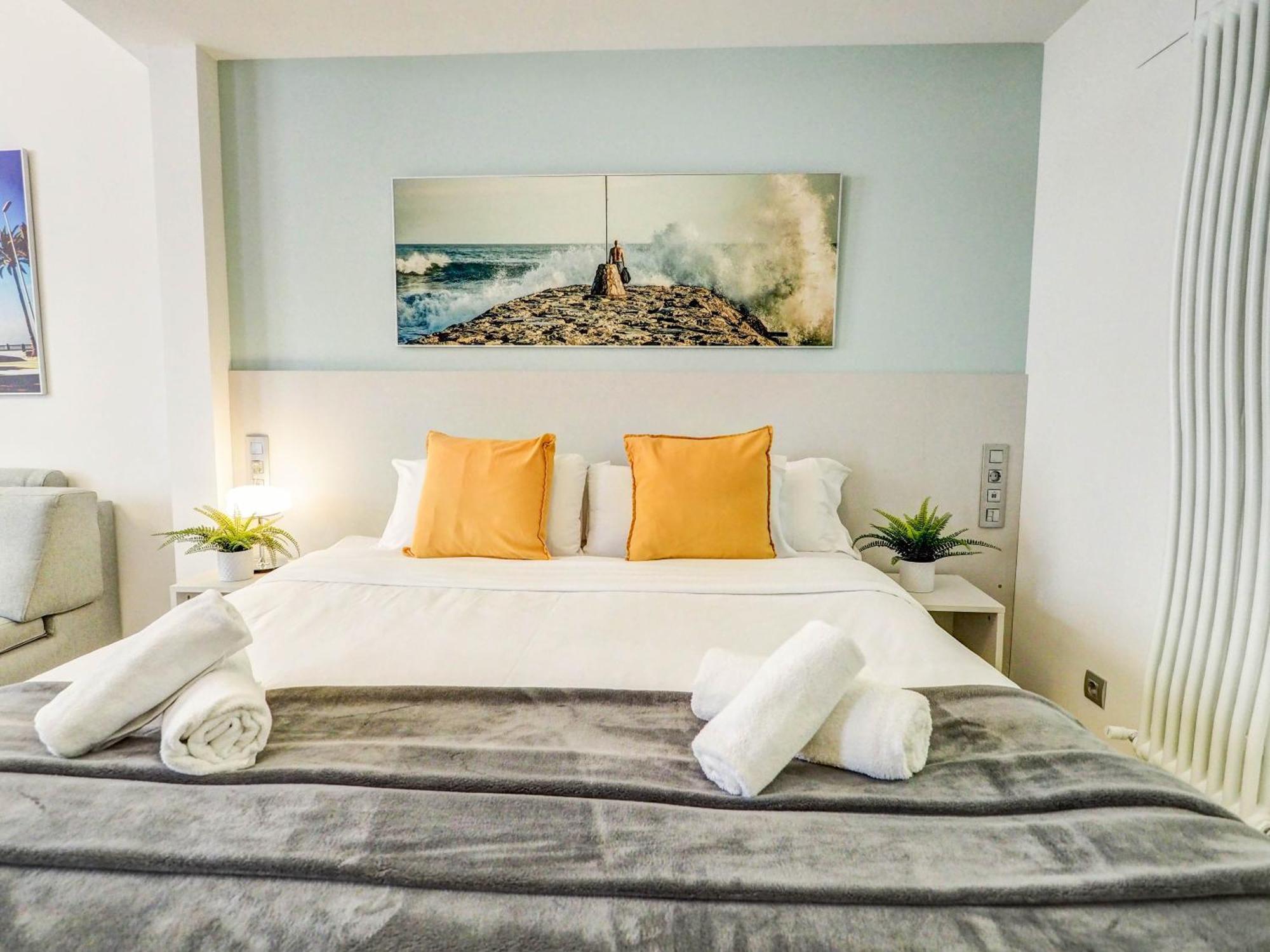The Green Oasis By Hello Homes Sitges Ngoại thất bức ảnh